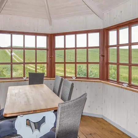 Holiday home Four-bedroom Holiday In
